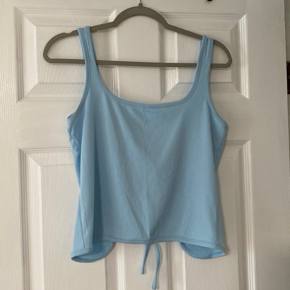 Tie back baby blue cropped tank